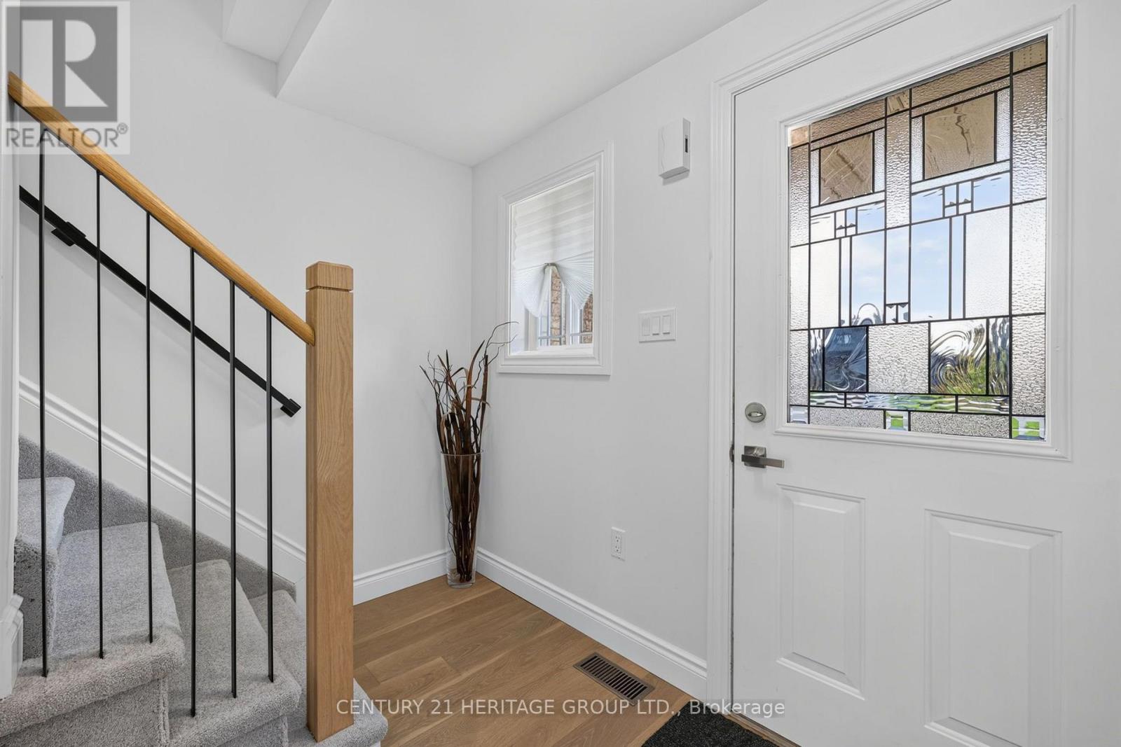 19 MAJESTY BOULEVARD - Image 8