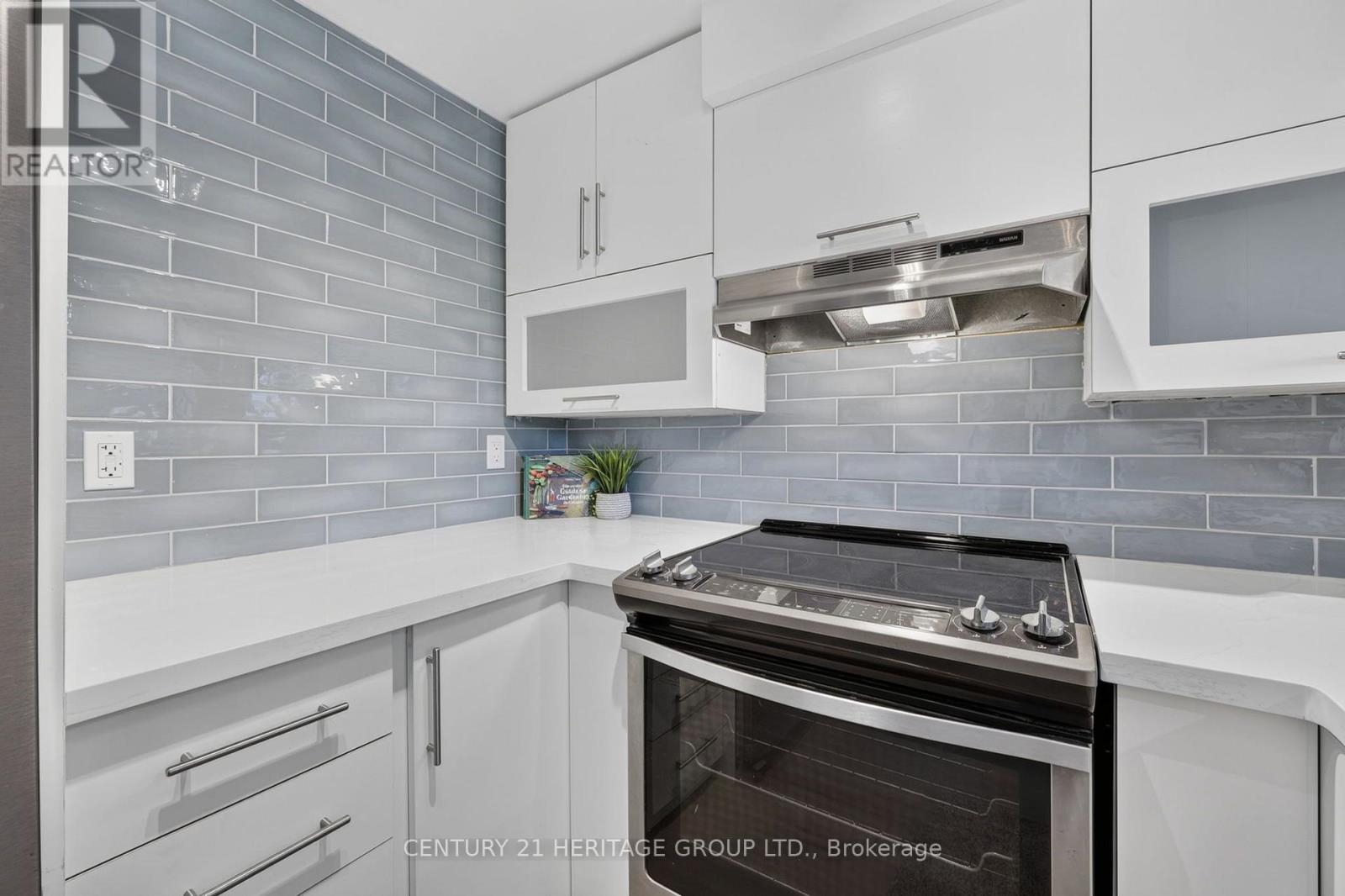 19 MAJESTY BOULEVARD - Image 9