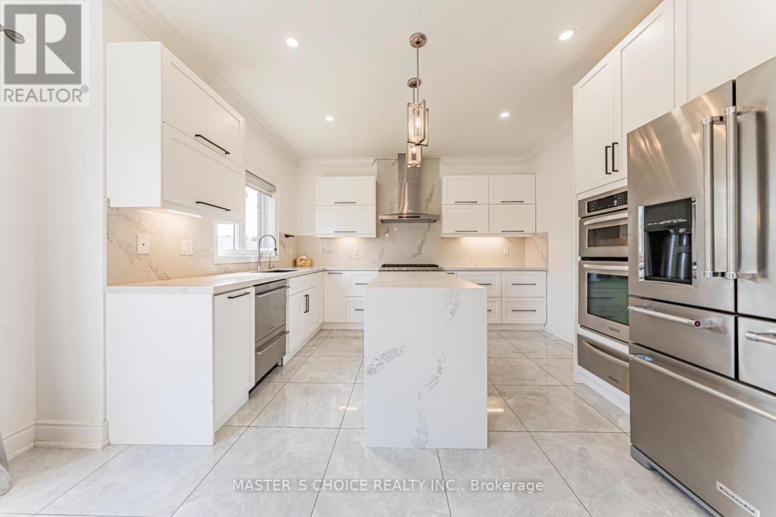 2357 RIDEAU DRIVE - 13