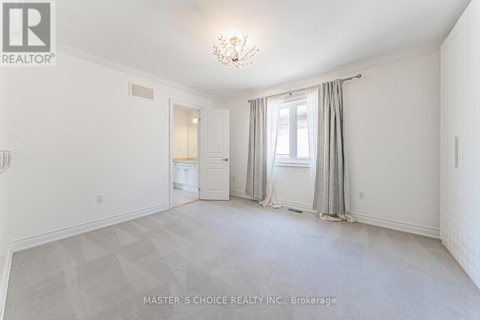 2357 RIDEAU DRIVE - 25