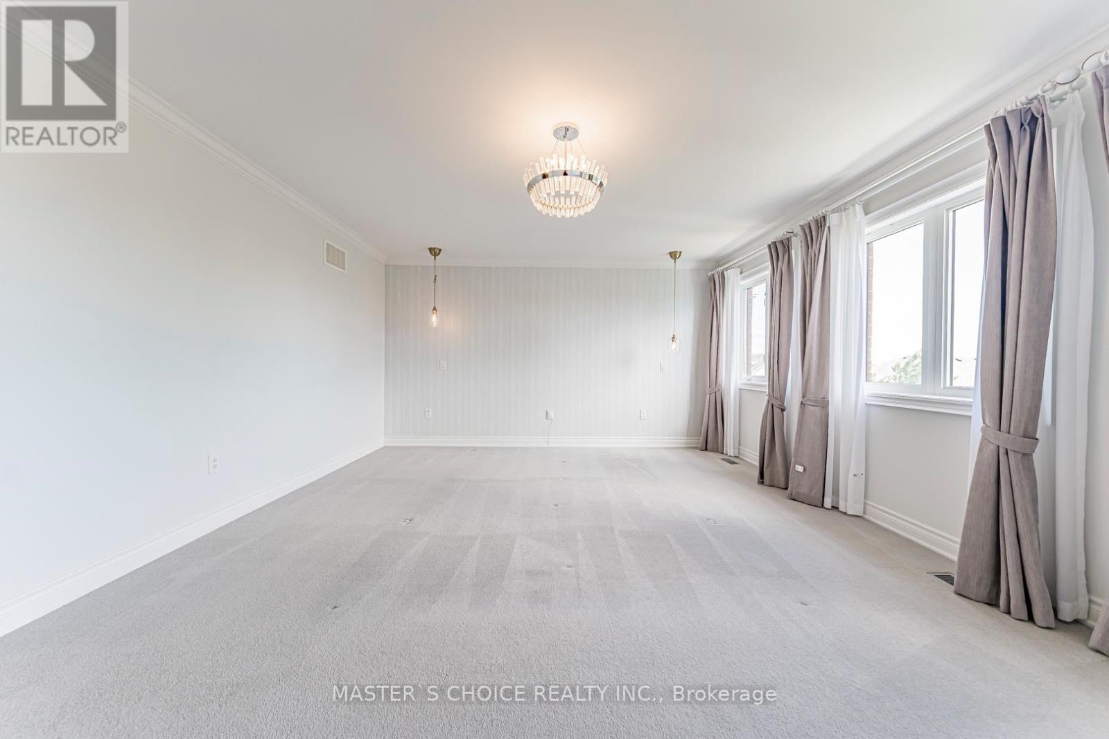 2357 RIDEAU DRIVE - 28