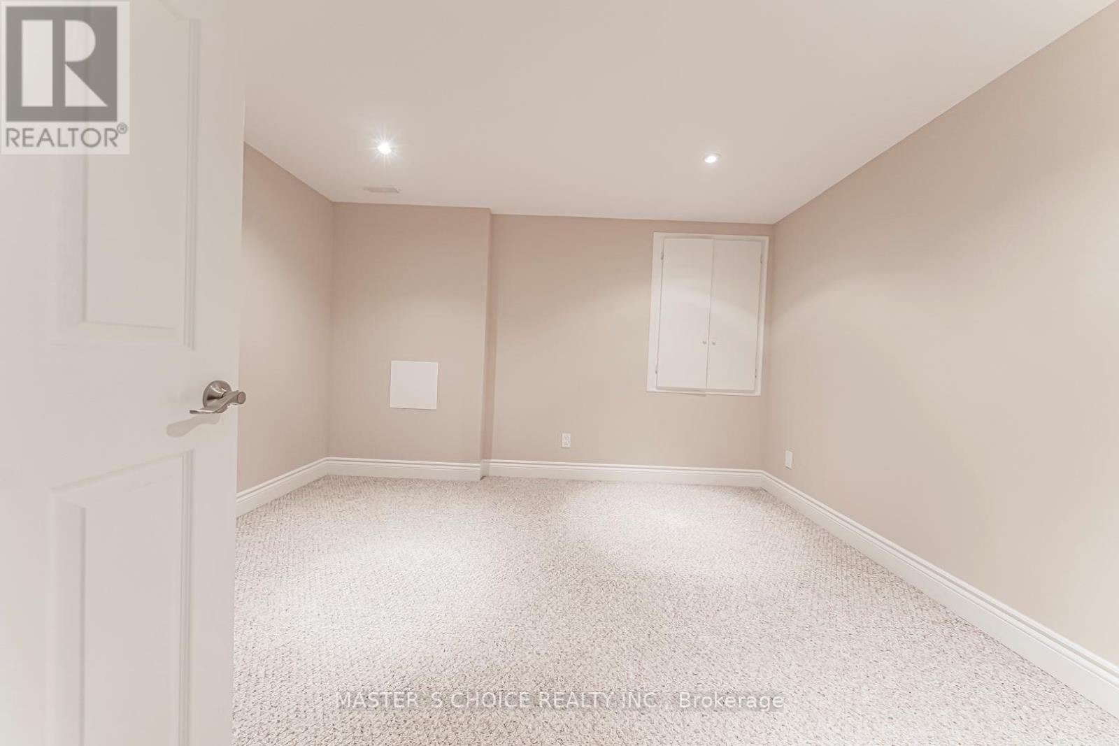 2357 RIDEAU DRIVE - 41