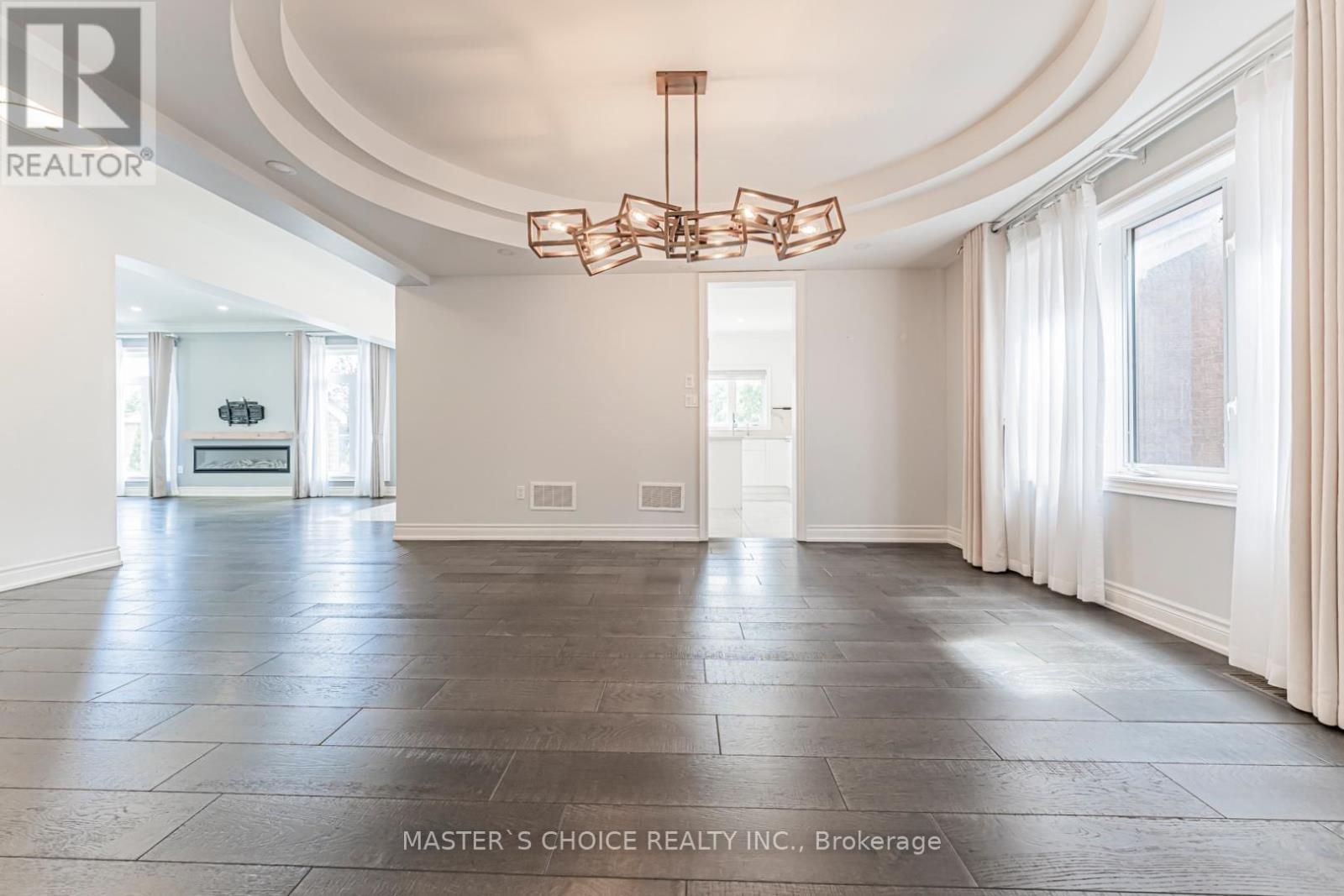 2357 RIDEAU DRIVE - 7