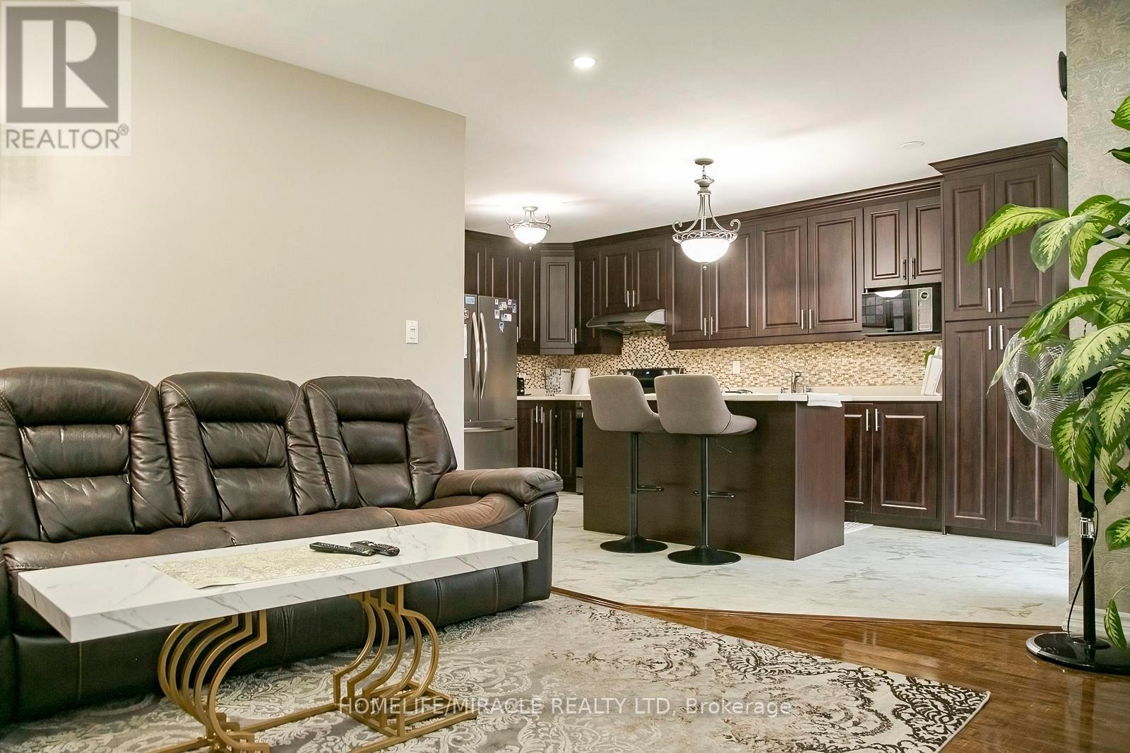 81 NARROW VALLEY CRESCENT - 10