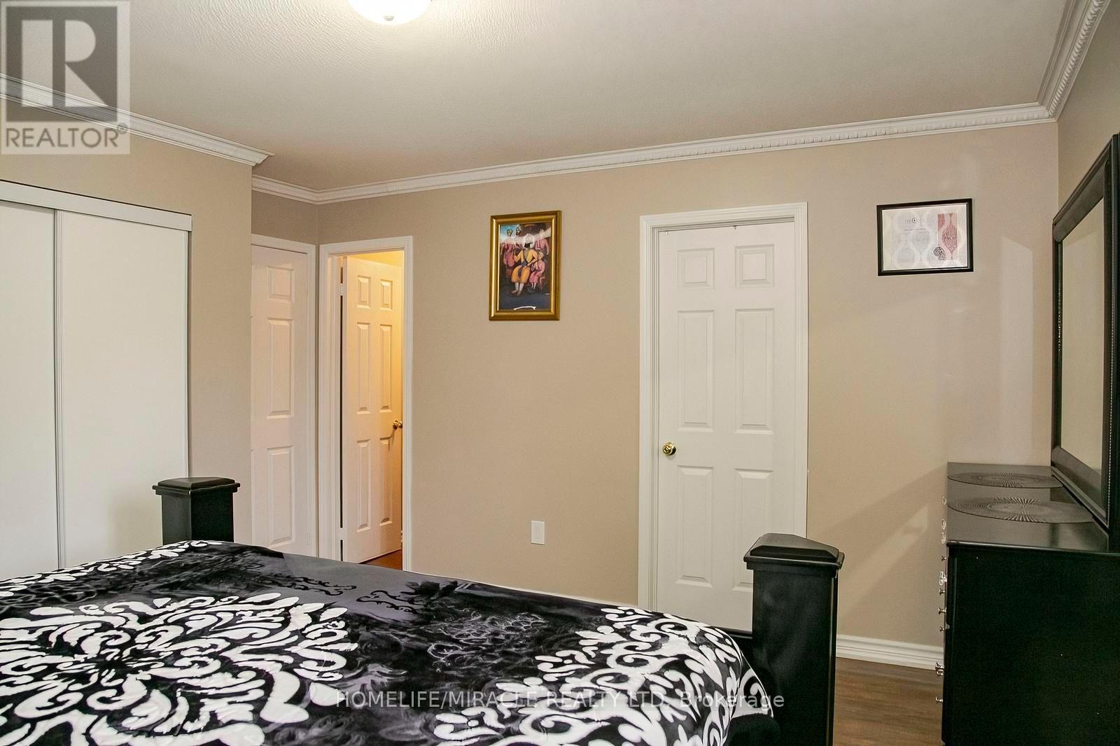 81 NARROW VALLEY CRESCENT - 25