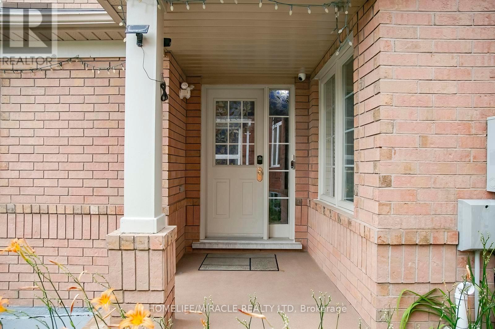 81 NARROW VALLEY CRESCENT - 3