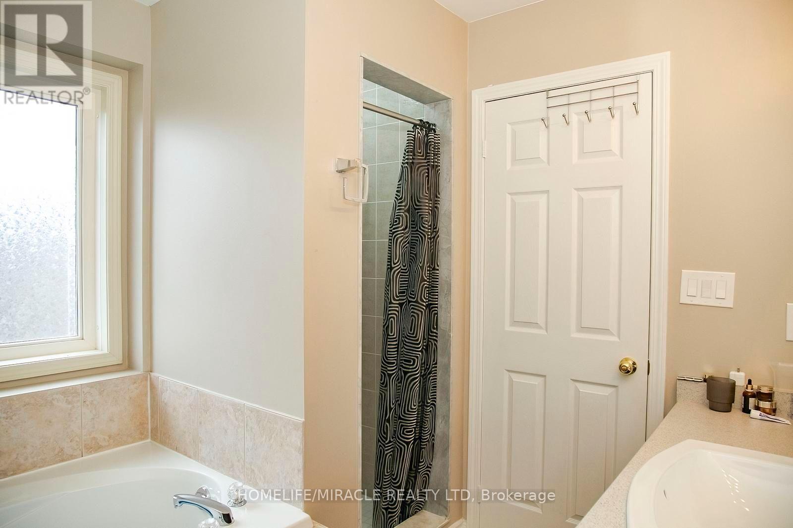 81 NARROW VALLEY CRESCENT - 30