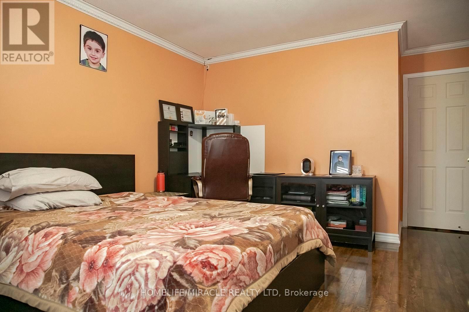 81 NARROW VALLEY CRESCENT - 35
