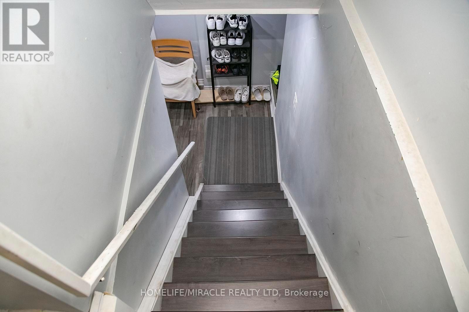 81 NARROW VALLEY CRESCENT - 39