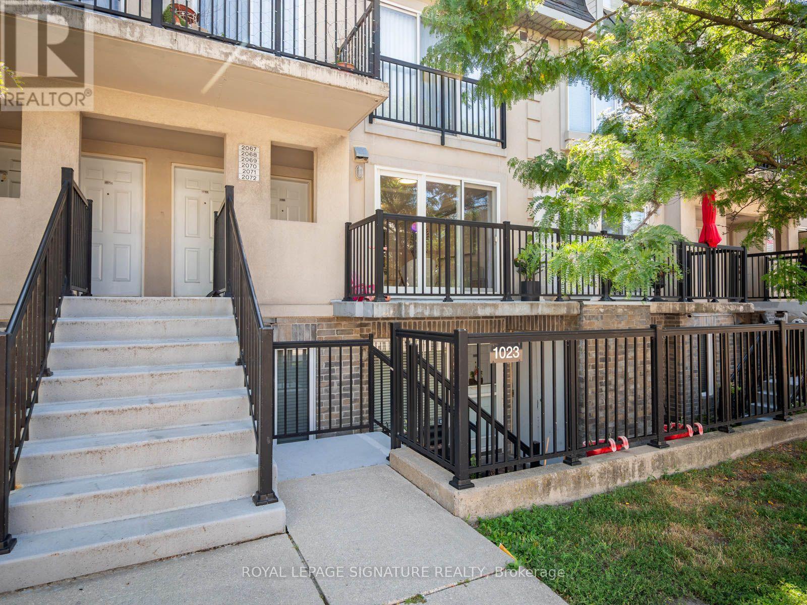 #2067 65 GEORGE APPLETON WAY - 2