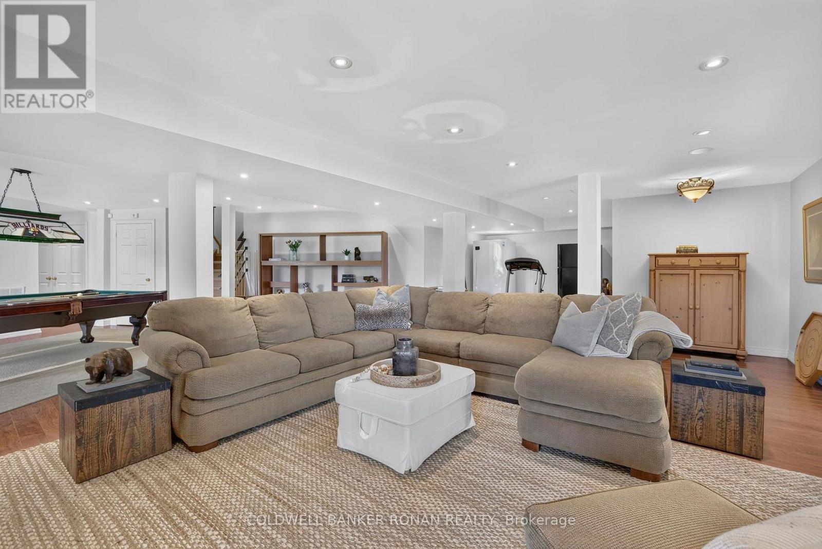 18250 DUFFY'S LANE - Image 33