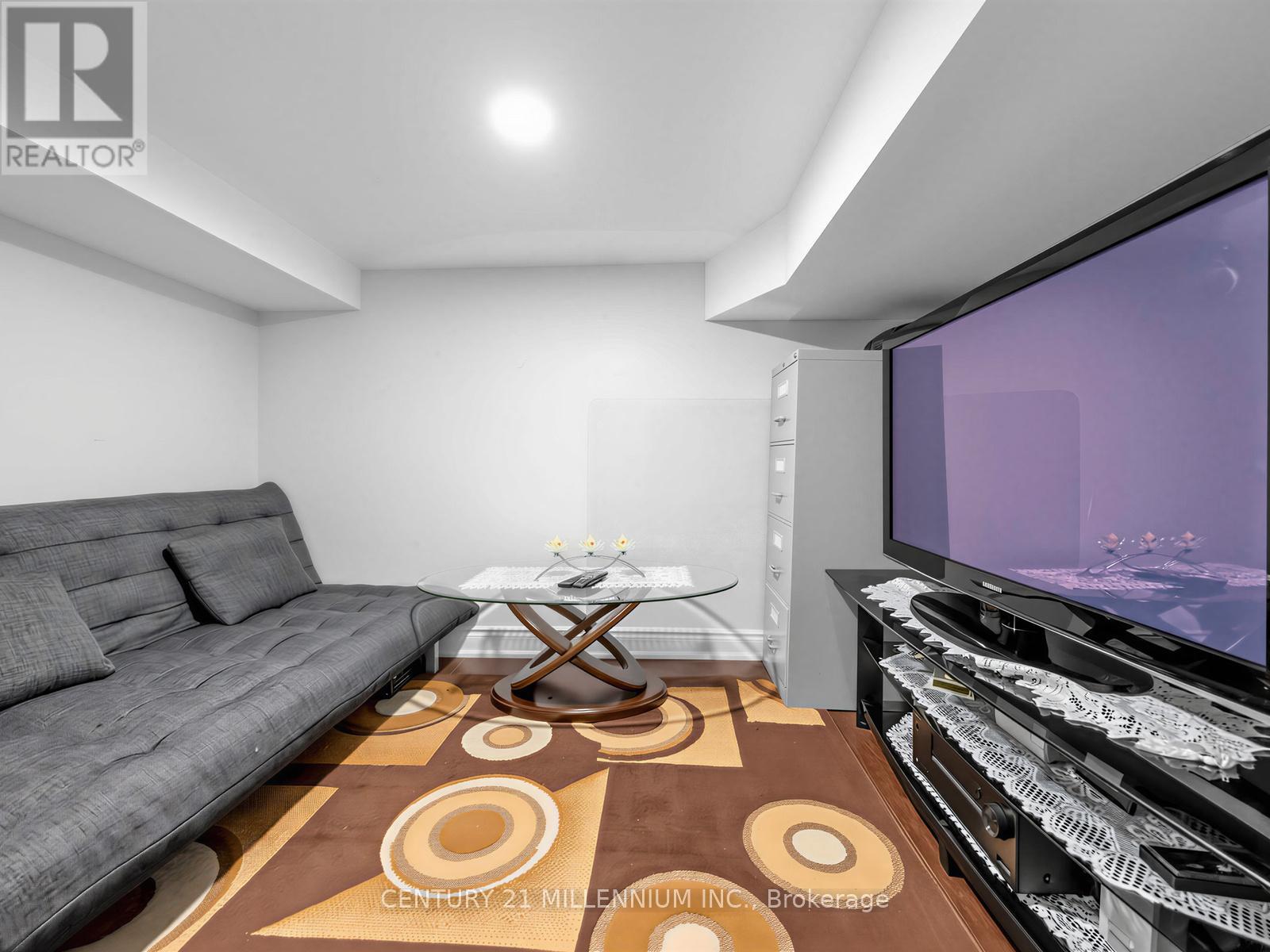 131 SUGARHILL DRIVE - 21