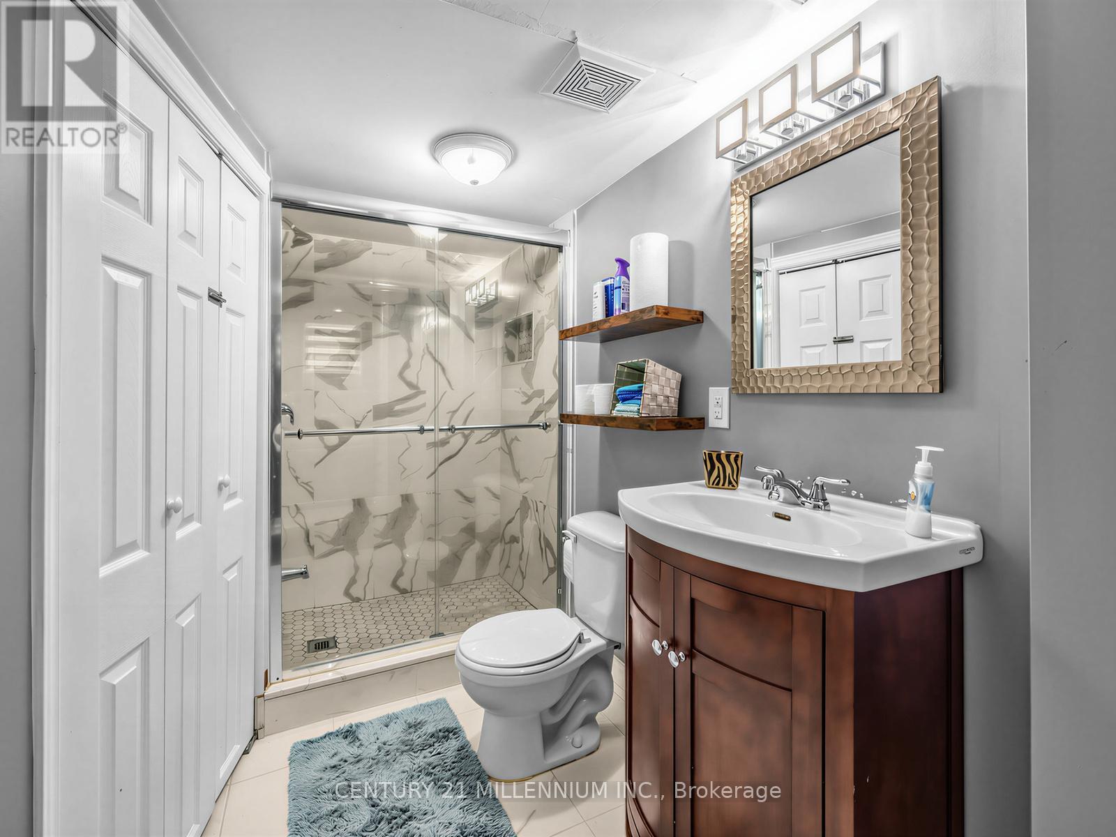 131 SUGARHILL DRIVE - 24