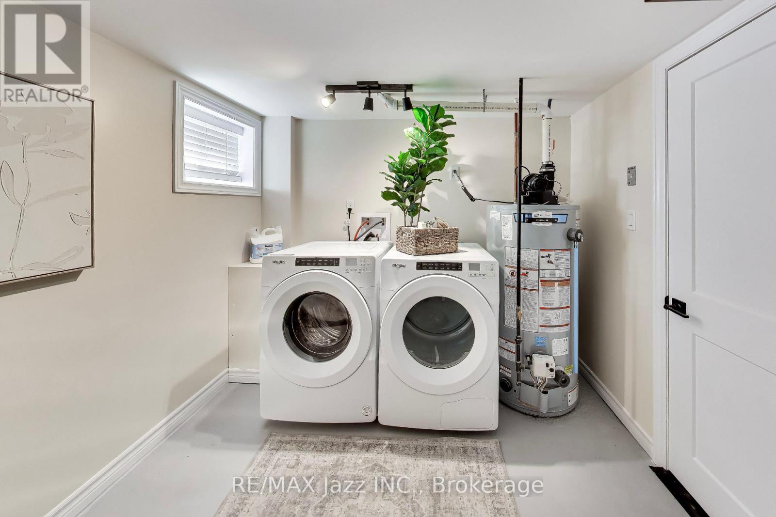 397 BEVERLY STREET - Image 24