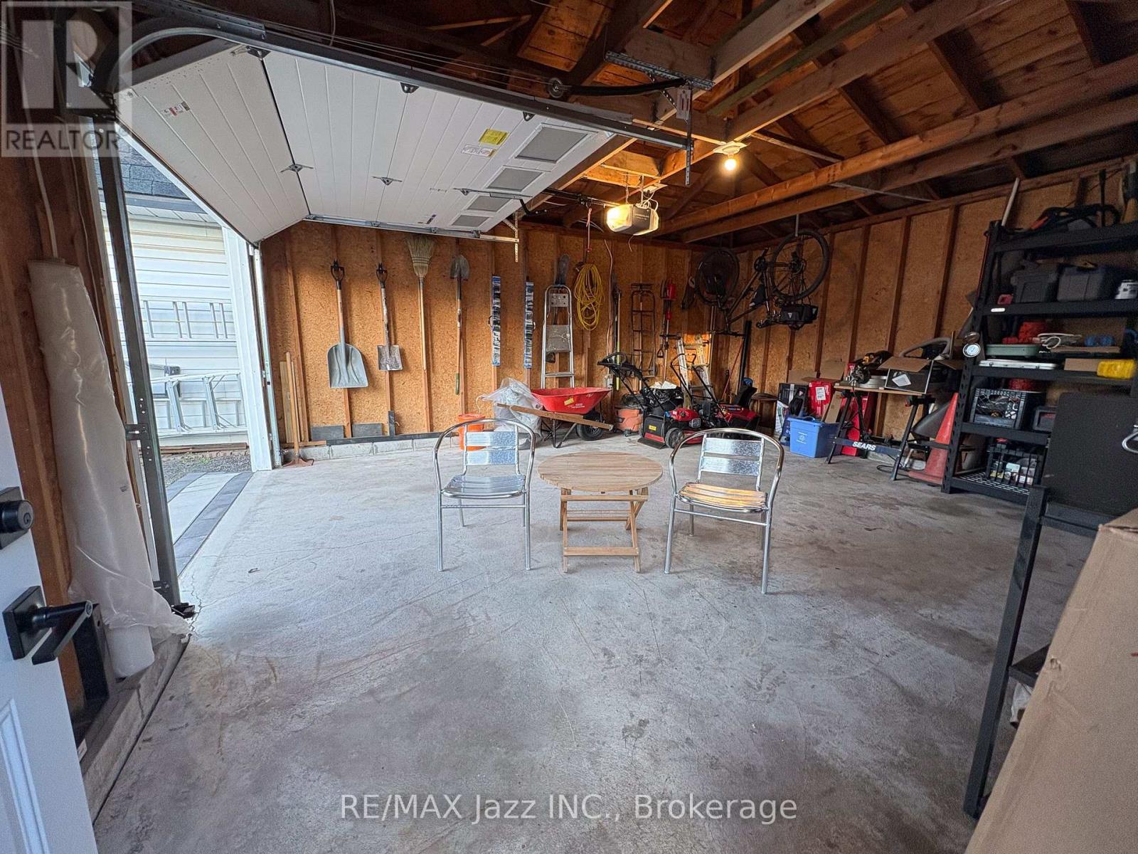 397 BEVERLY STREET - 33