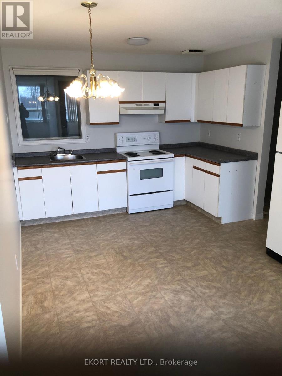 290 DUNDAS STREET W - 16
