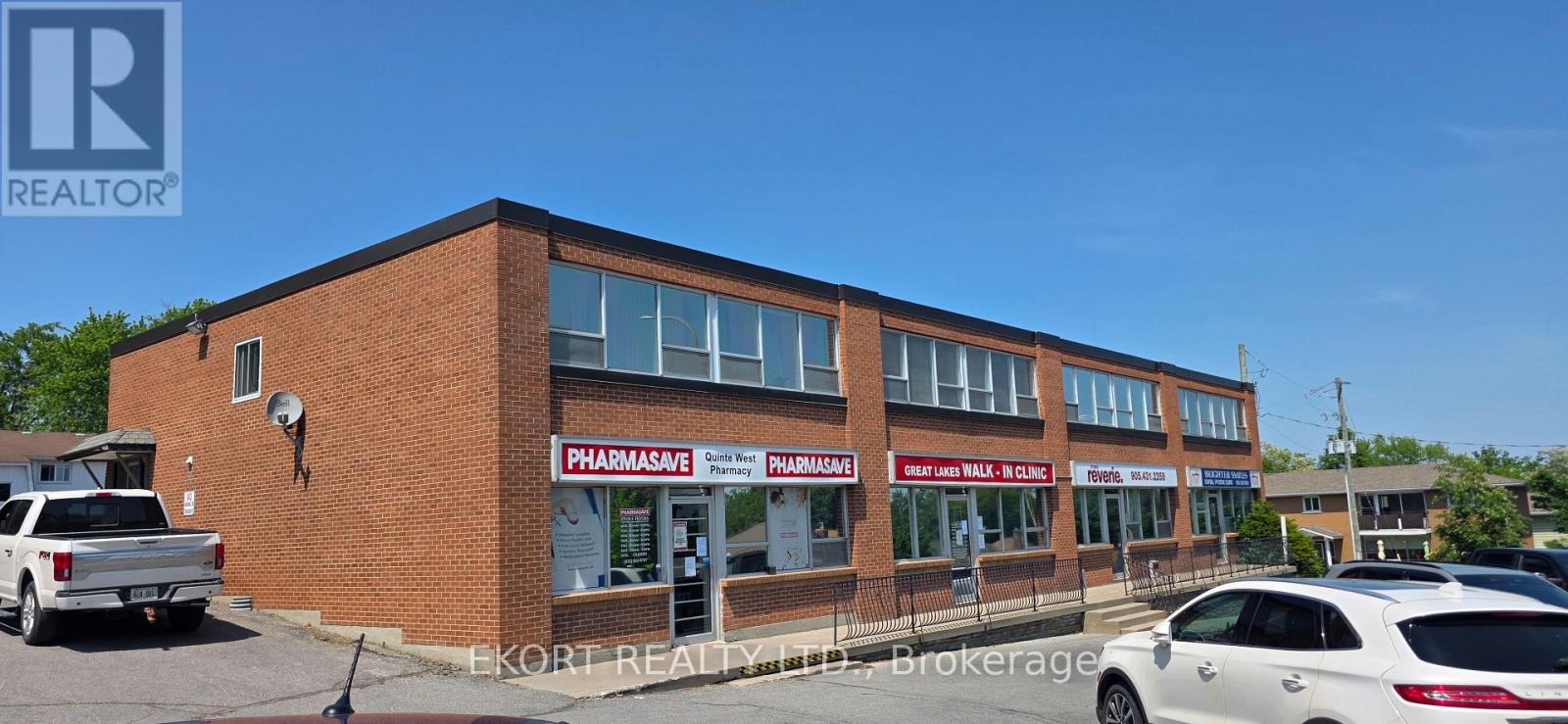 290 DUNDAS STREET W - 3