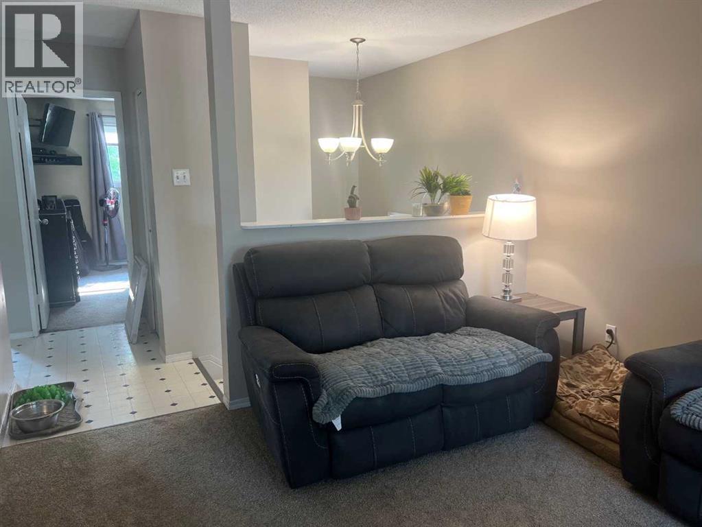 5811a 50 Street N - 13