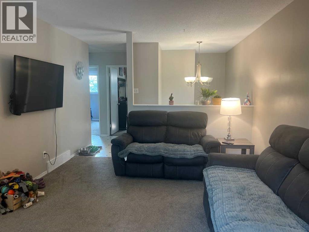5811a 50 Street N - 6