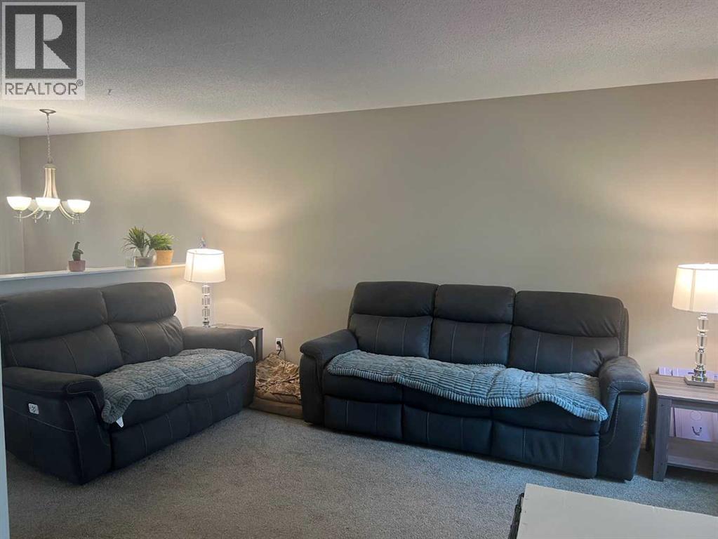 5811a 50 Street N - 7