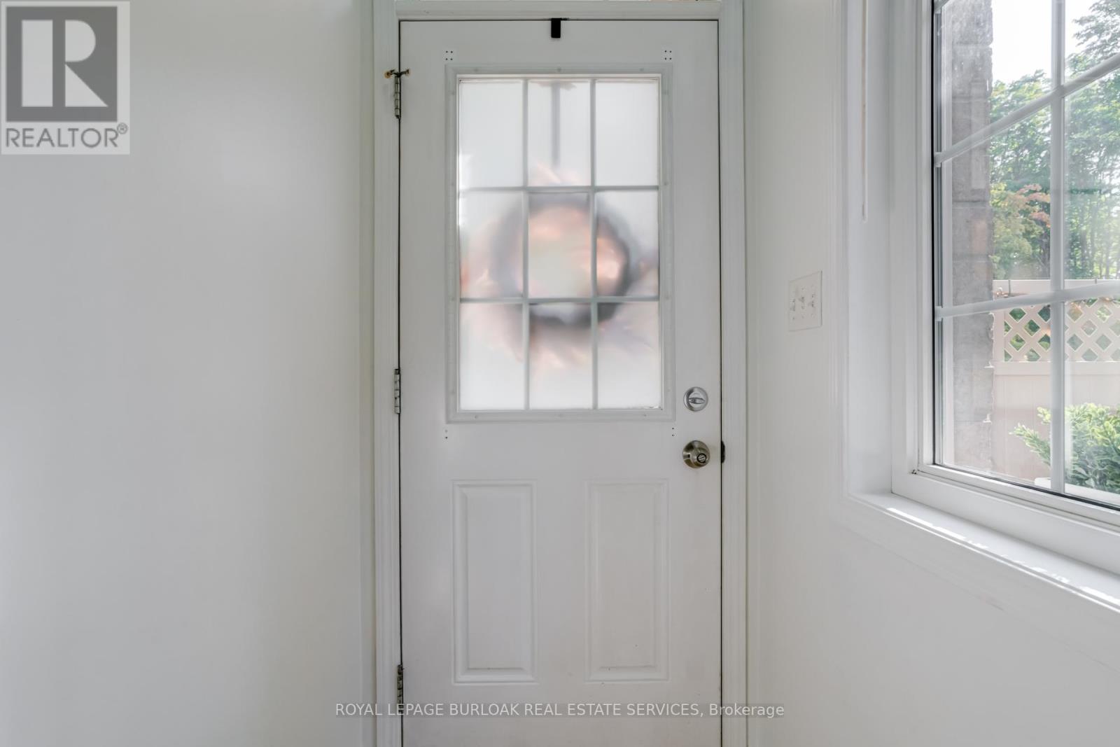 #9A 1941 OTTAWA STREET S - 8