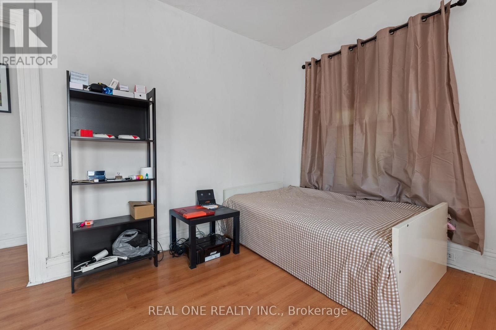 155 VICTORIA AVENUE N - 19