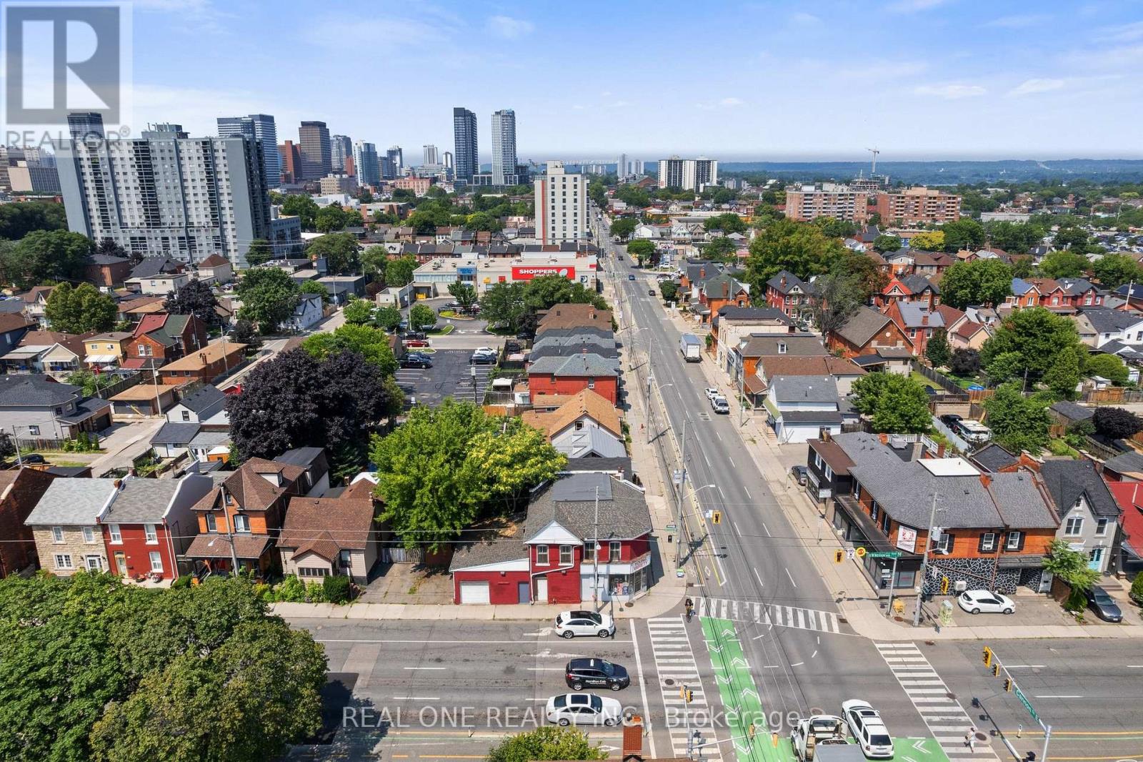 155 VICTORIA AVENUE N - 32