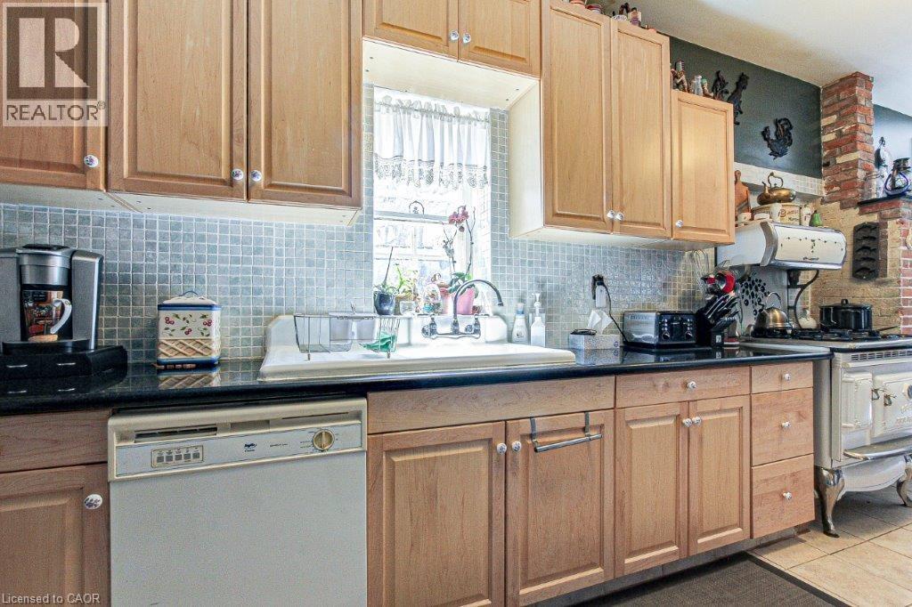 158 TOWNLINE Street - 19