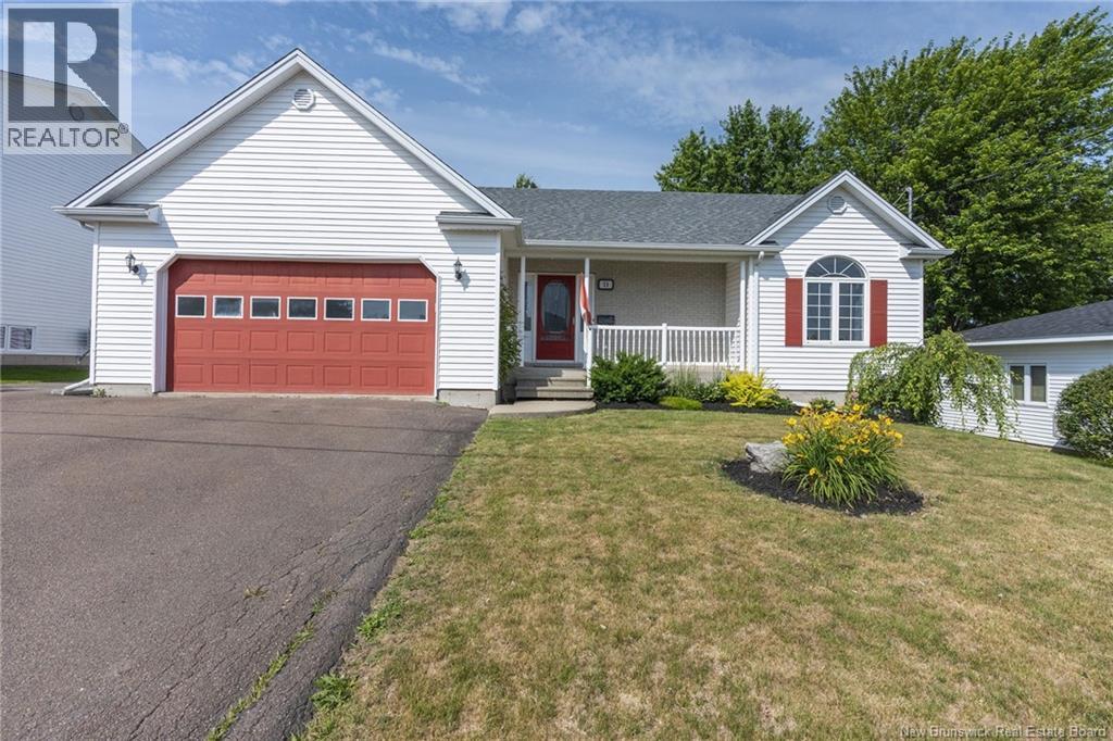 11 Weymond Crescent