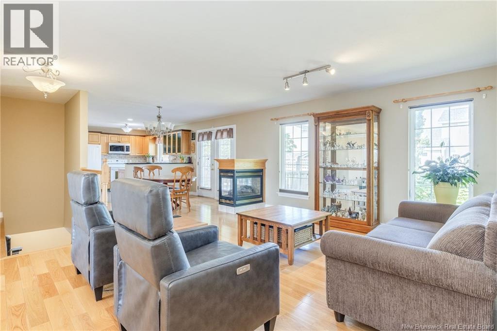 11 Weymond Crescent - 12