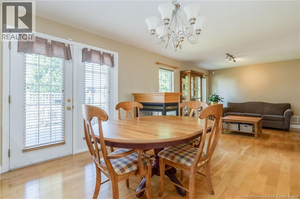 11 Weymond Crescent - Image 19
