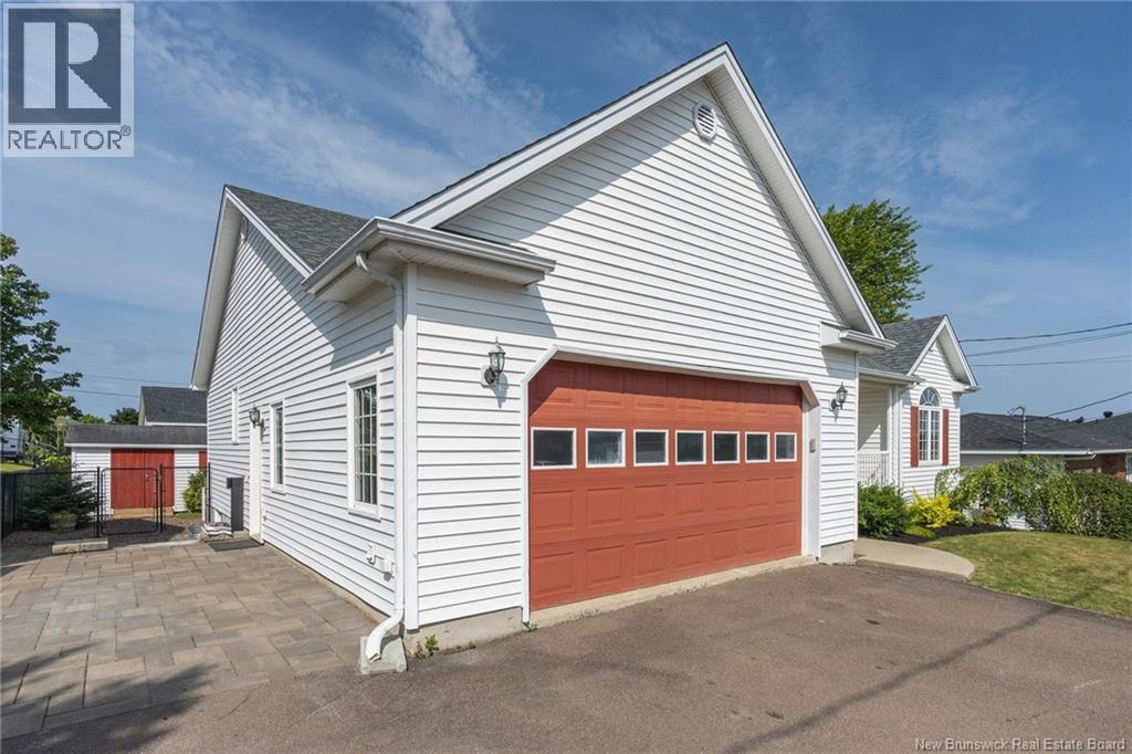11 Weymond Crescent - 2
