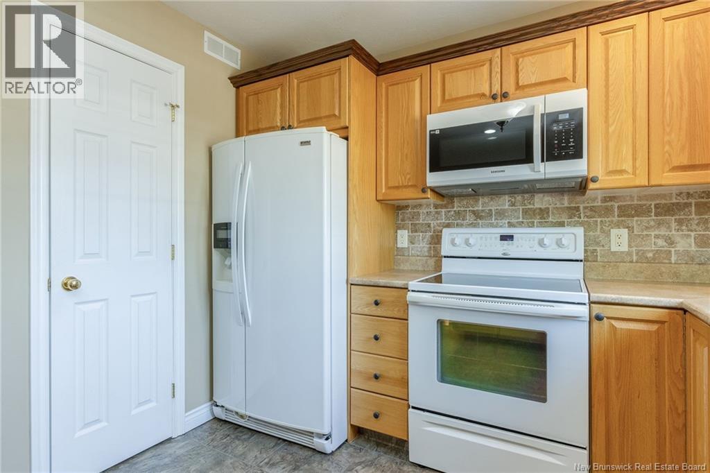 11 Weymond Crescent - Image 24