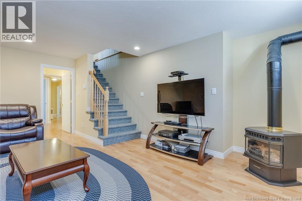 11 Weymond Crescent - 37