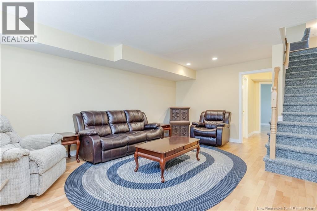 11 Weymond Crescent - 38
