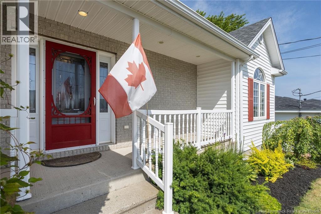 11 Weymond Crescent - Image 4