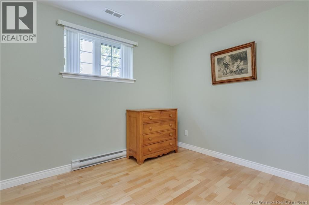 11 Weymond Crescent - 42