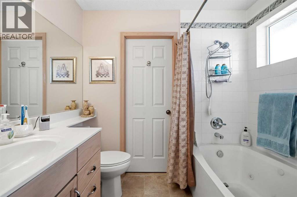 164 Sunterra Heights - 24