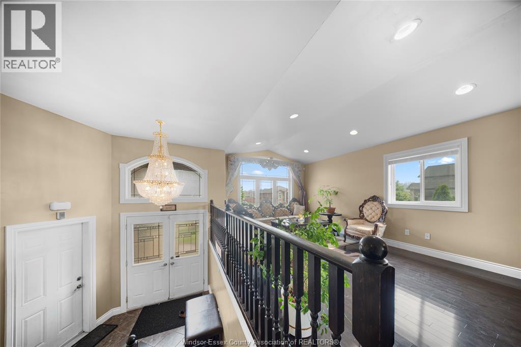 1920 MANITOBA STREET - 36