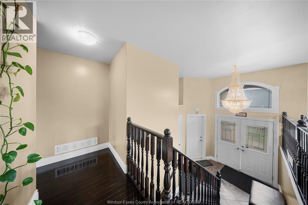 1920 MANITOBA STREET - 9