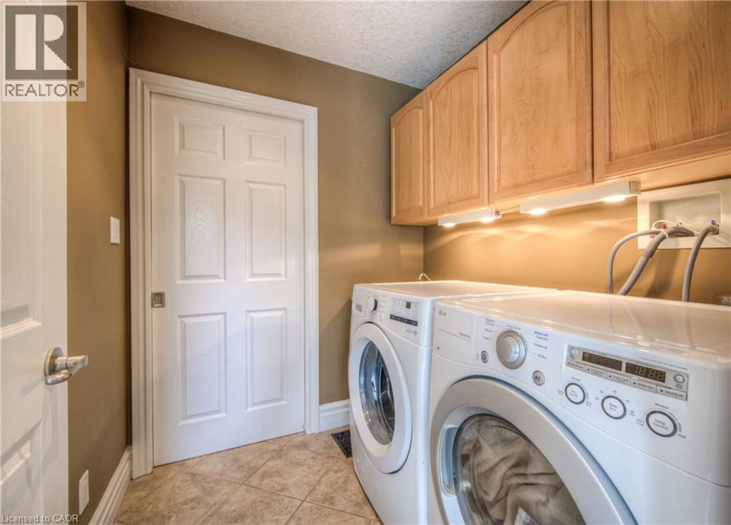 145 RIVERBANK Drive - 26