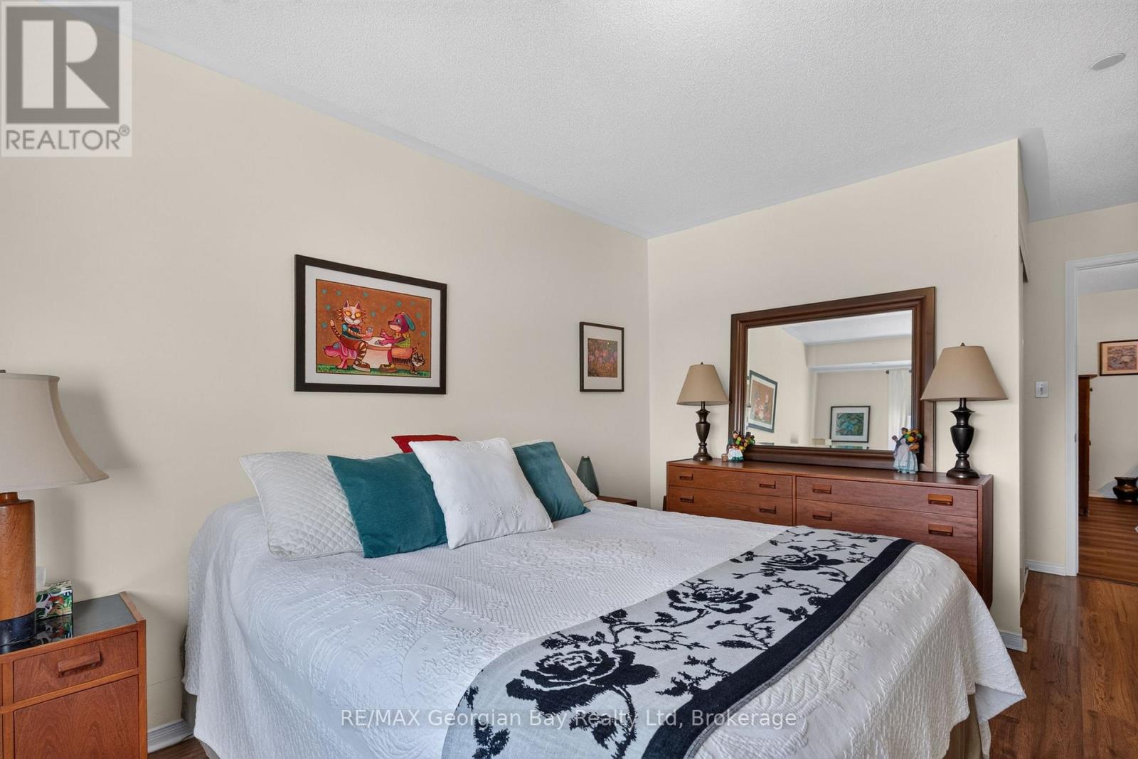 #307 4 BECK BOULEVARD - 12