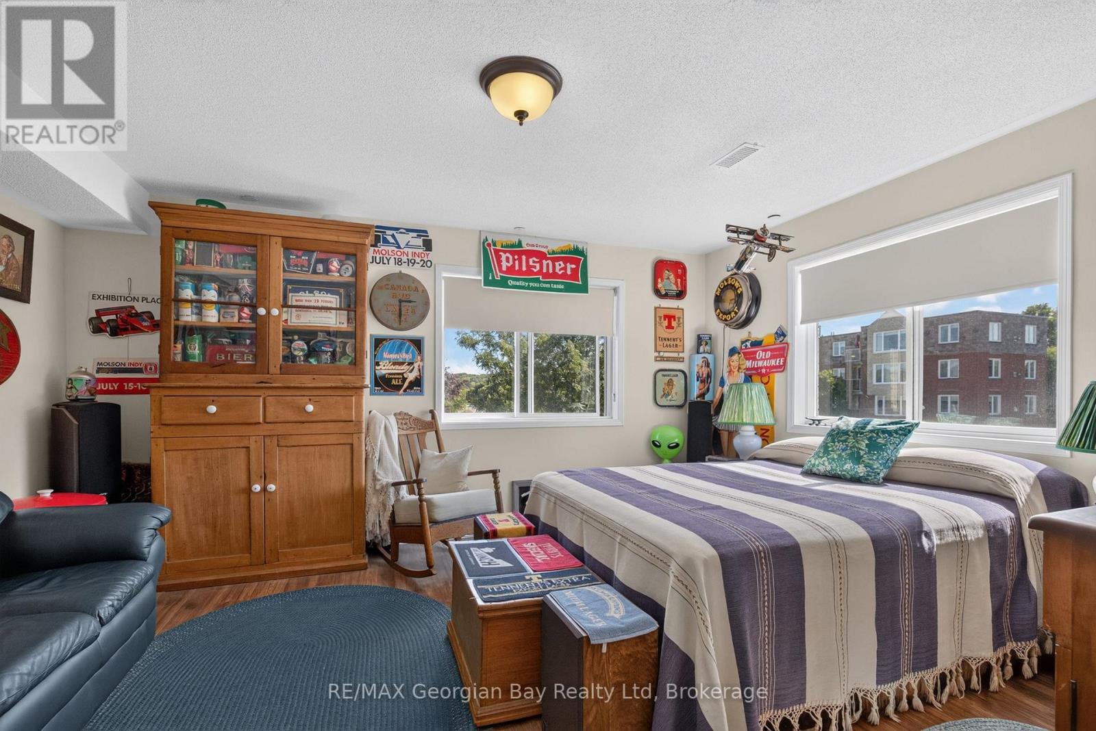#307 4 BECK BOULEVARD - 15