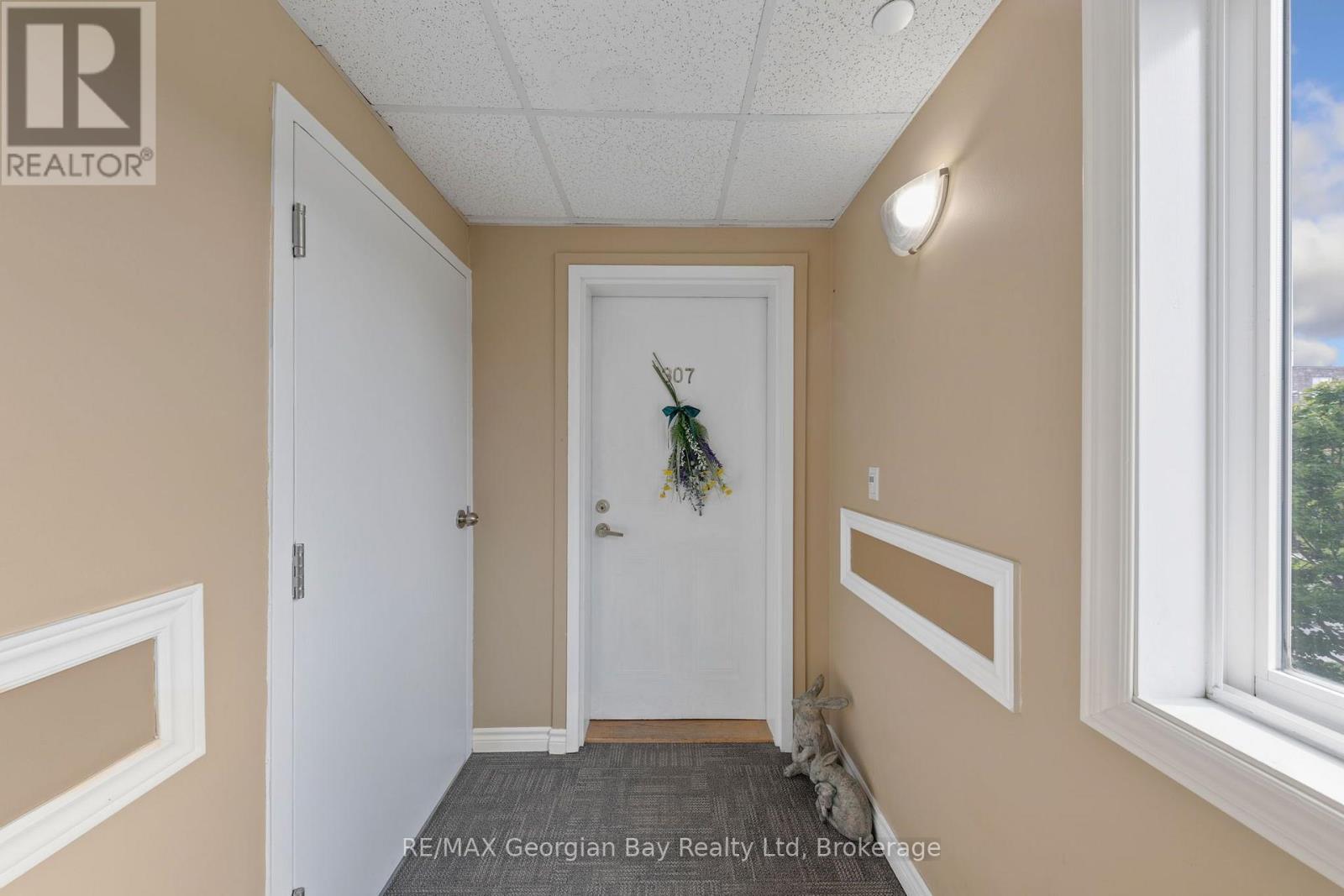 #307 4 BECK BOULEVARD - 4