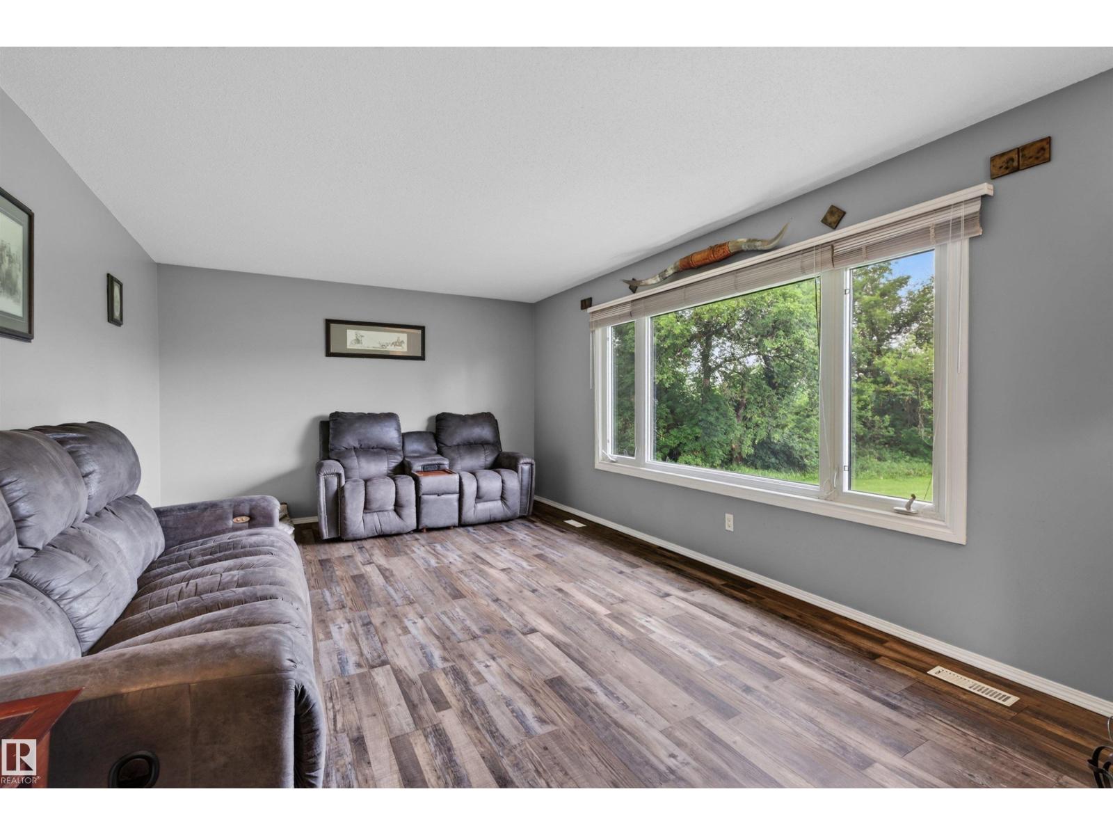 54433 RGE ROAD 213 - 13