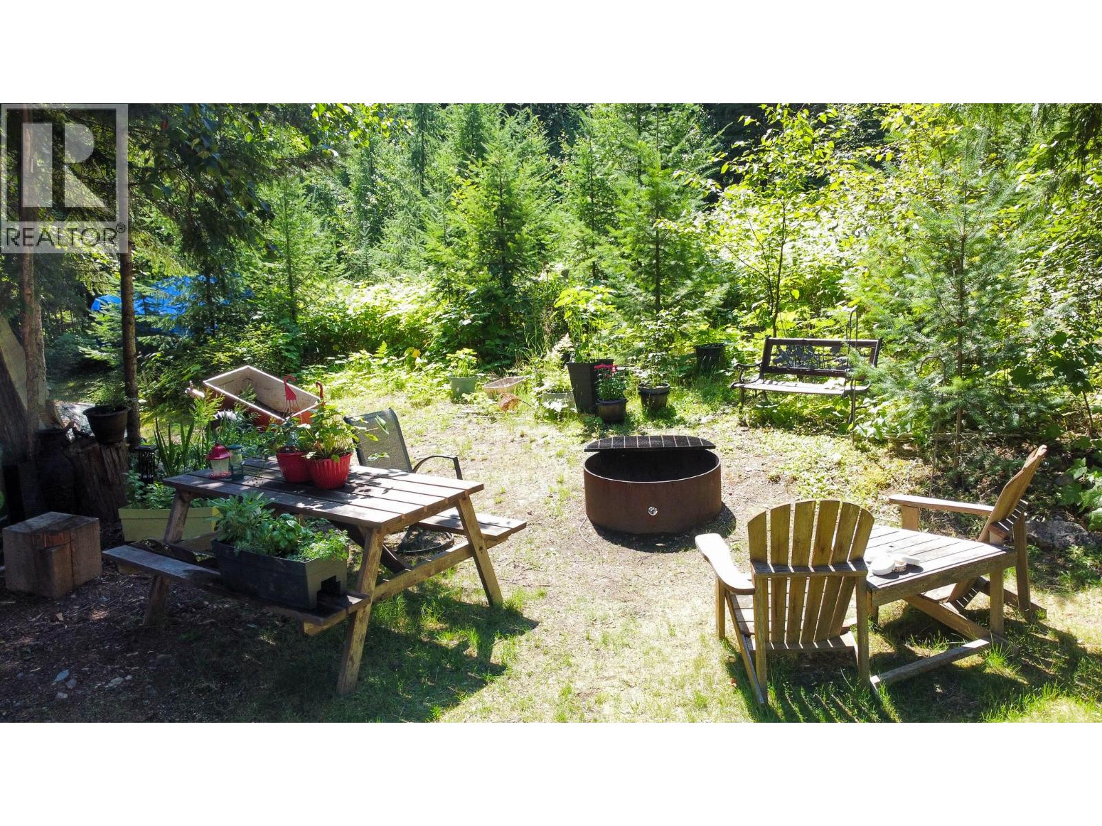 6240 LAKE Street, Kaslo