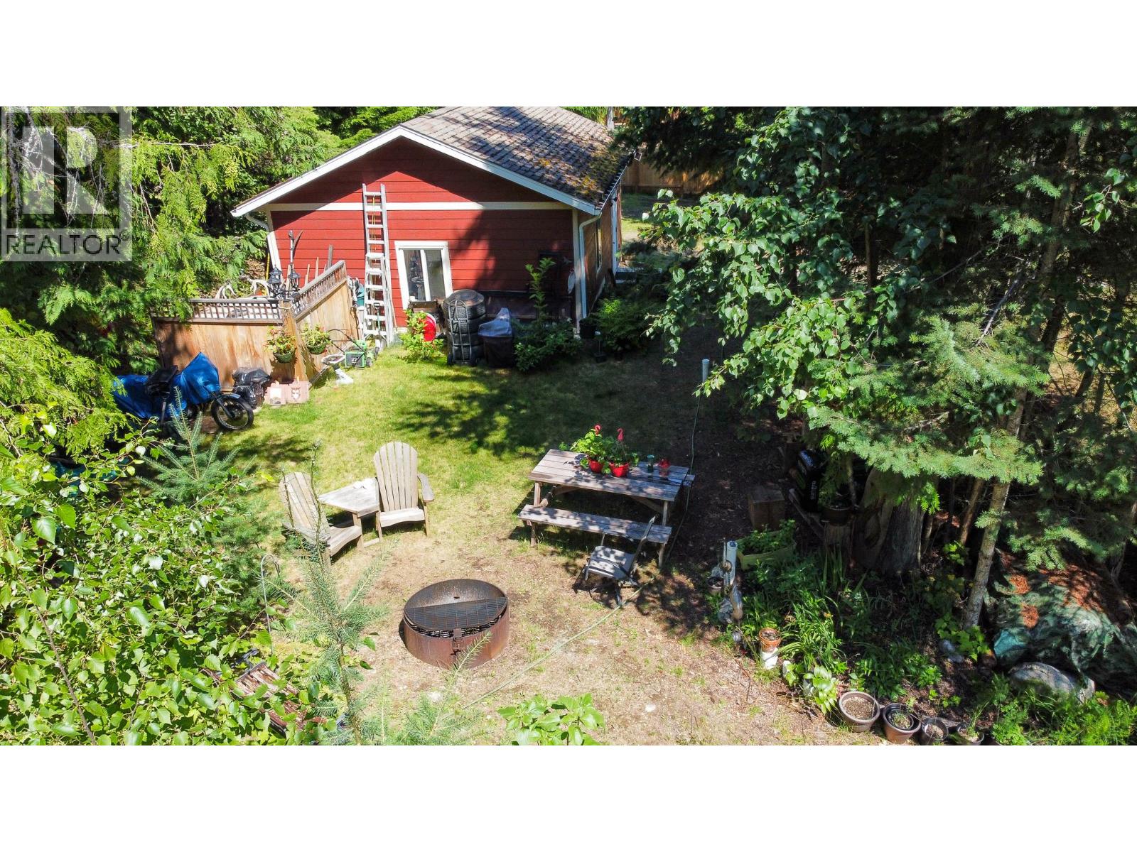 6240 LAKE Street, Kaslo