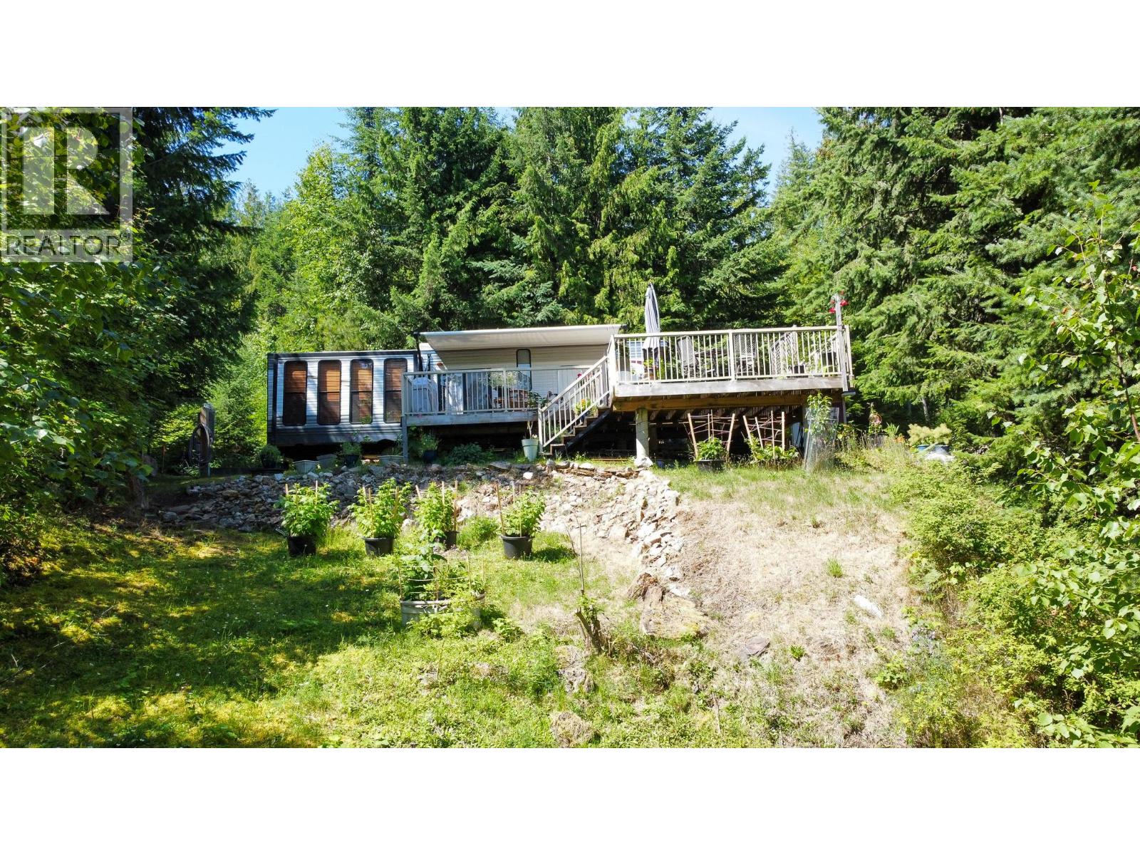 6240 LAKE Street, Kaslo