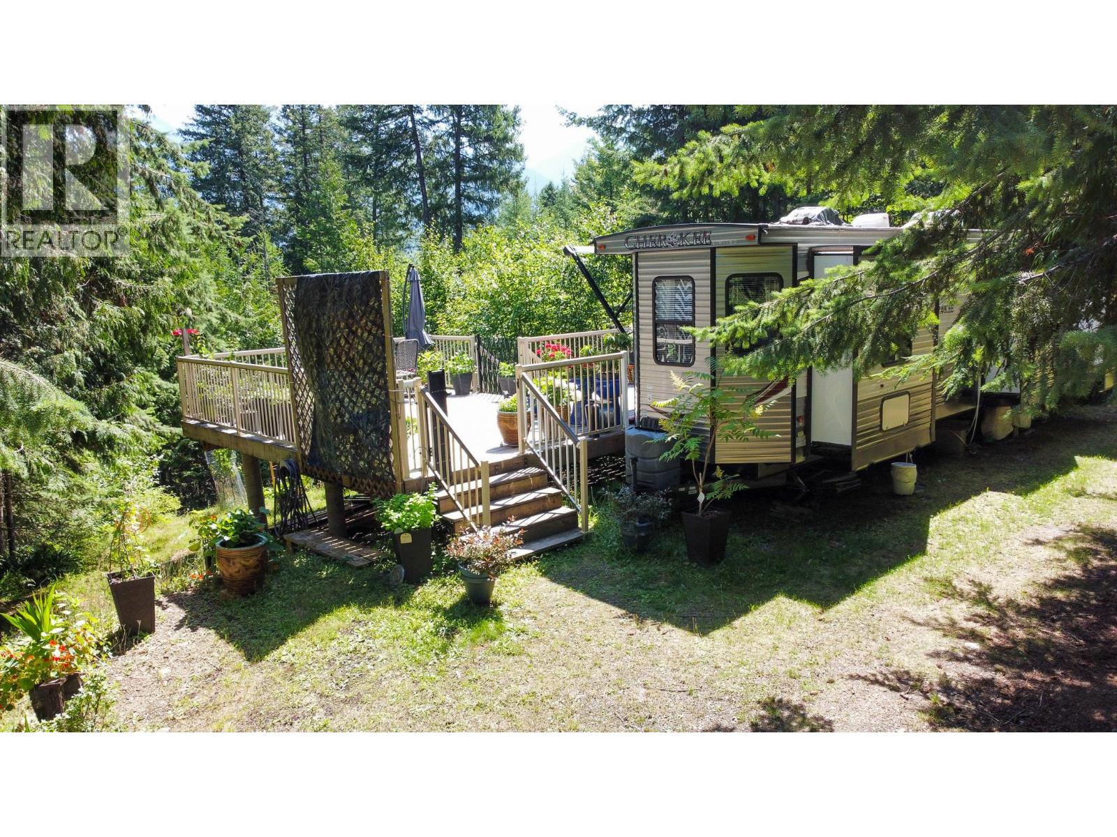 6240 LAKE Street, Kaslo