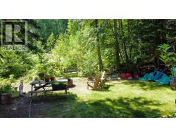 6240 Lake Street, Kaslo, BC V0G1M0 Photo 24